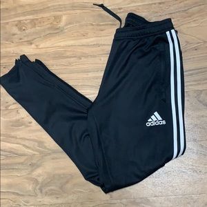 Adidas tiro size M